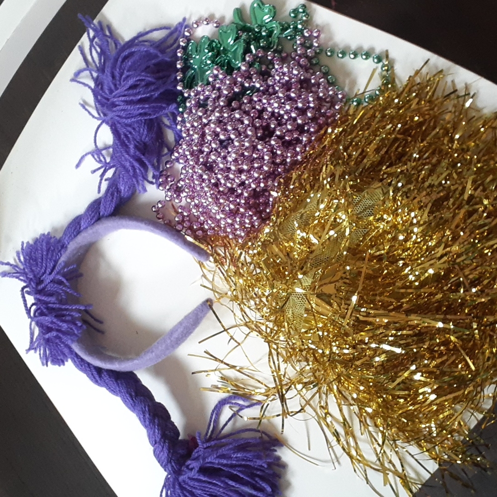 Party / rave / mardi gras accessories! 🍎